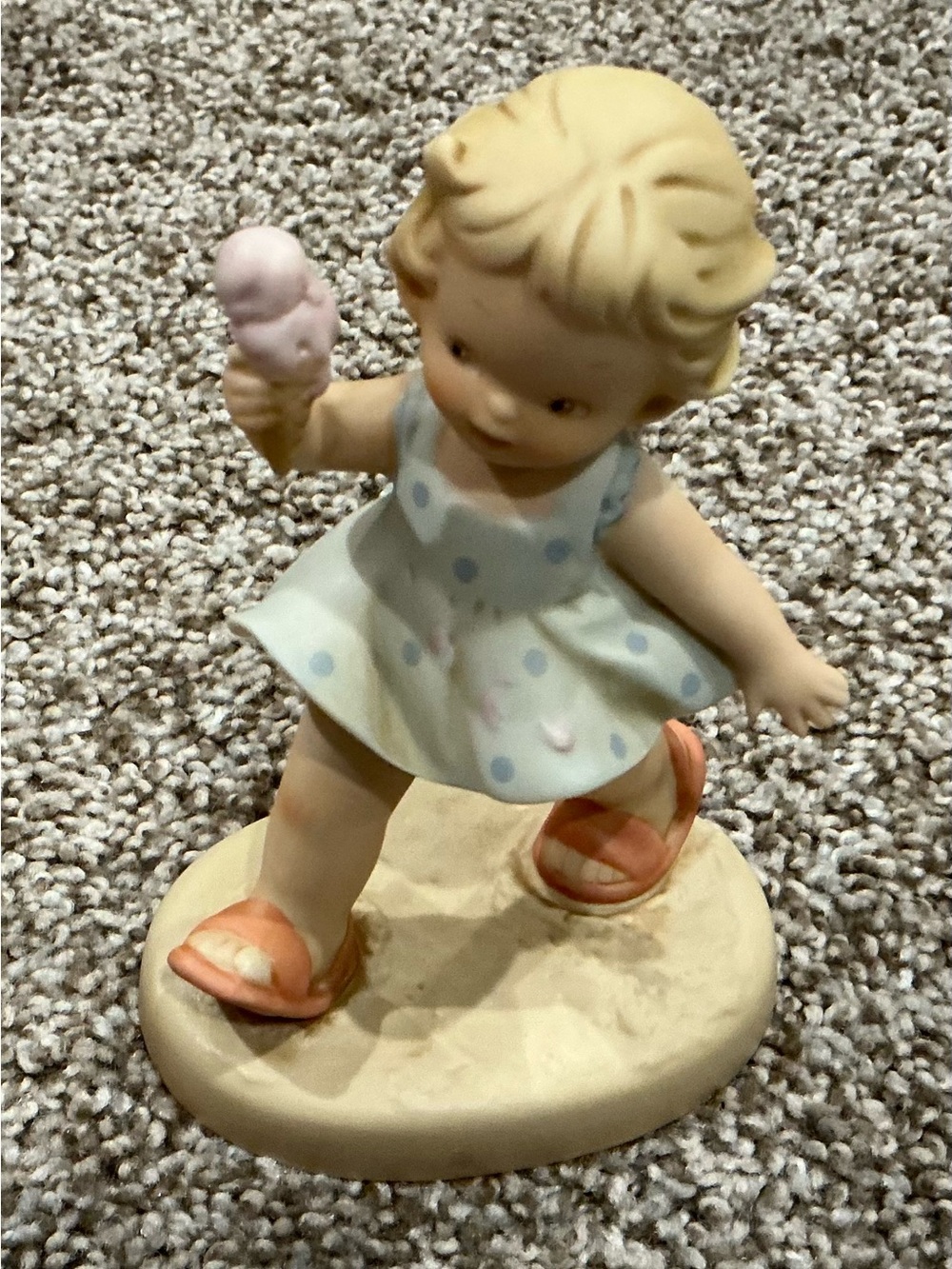 Memories of yesterday - Pink Ice Cream